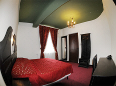 hotel pokoje noclegi wypoczynek restauracja konferencje imprezy okolicznościowe KASZTEL Polska