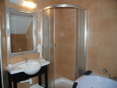 hotel pokoje noclegi wypoczynek restauracja konferencje imprezy okolicznościowe KASZTEL Polska