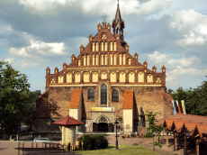 hotel pokoje noclegi wypoczynek restauracja konferencje imprezy okolicznościowe KASZTEL Polska